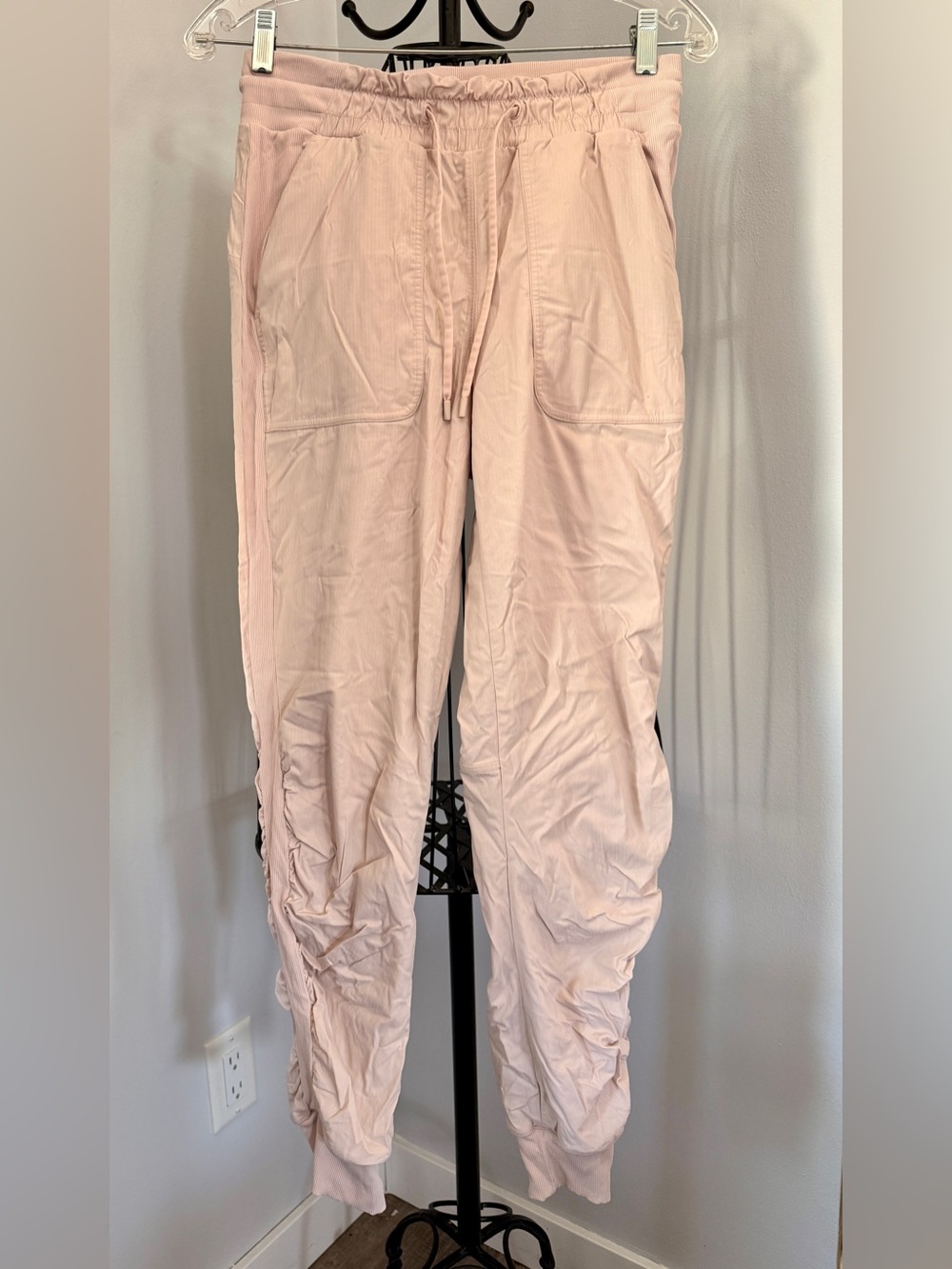 Lululemon Studio Pants Blush Pink Ruched Joggers Size 6